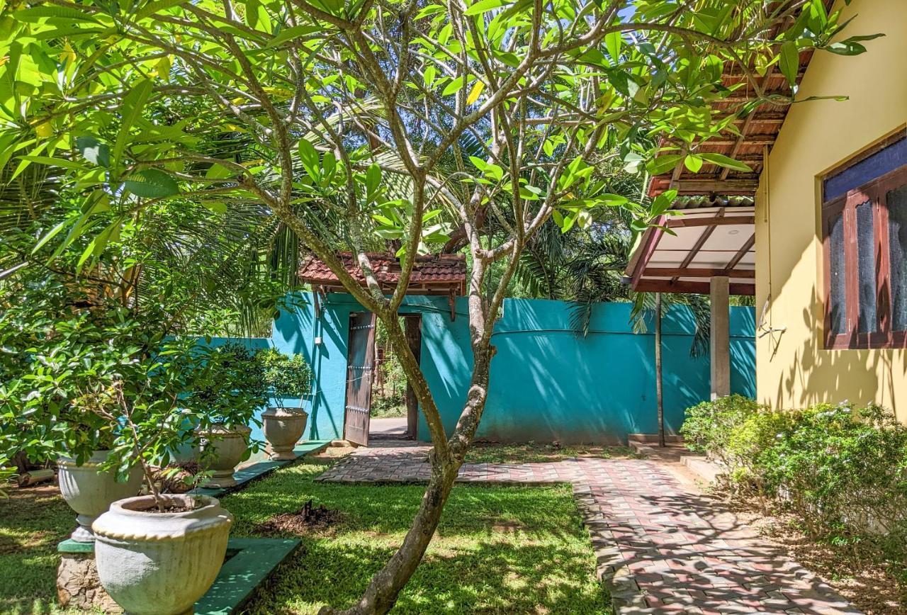 Yala Golden Wild Bed & Breakfast Тисамахарама Екстериор снимка