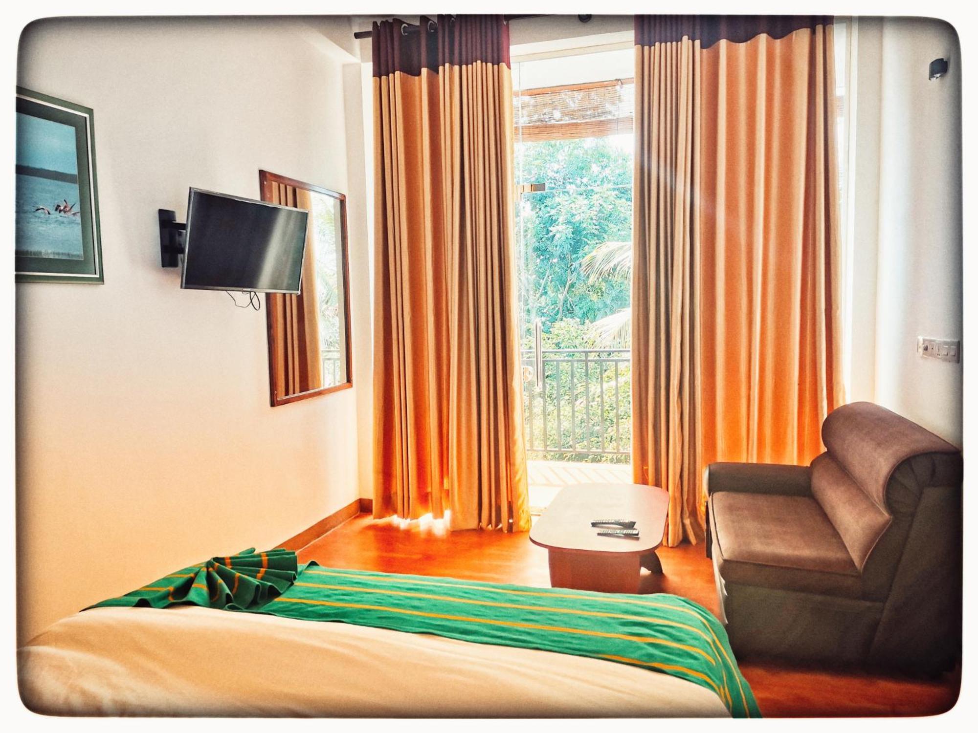 Yala Golden Wild Bed & Breakfast Тисамахарама Екстериор снимка